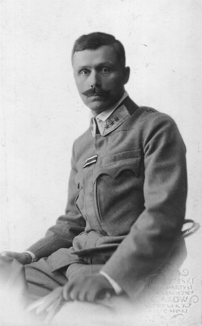 Gen. Bolesław Roja – wyznaczony przez Polską Komisję Likwidacyjną na głównodowodzącego polskich wojsk w Krakowie. 